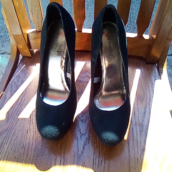 Woman's heels - Picture 1 of 5